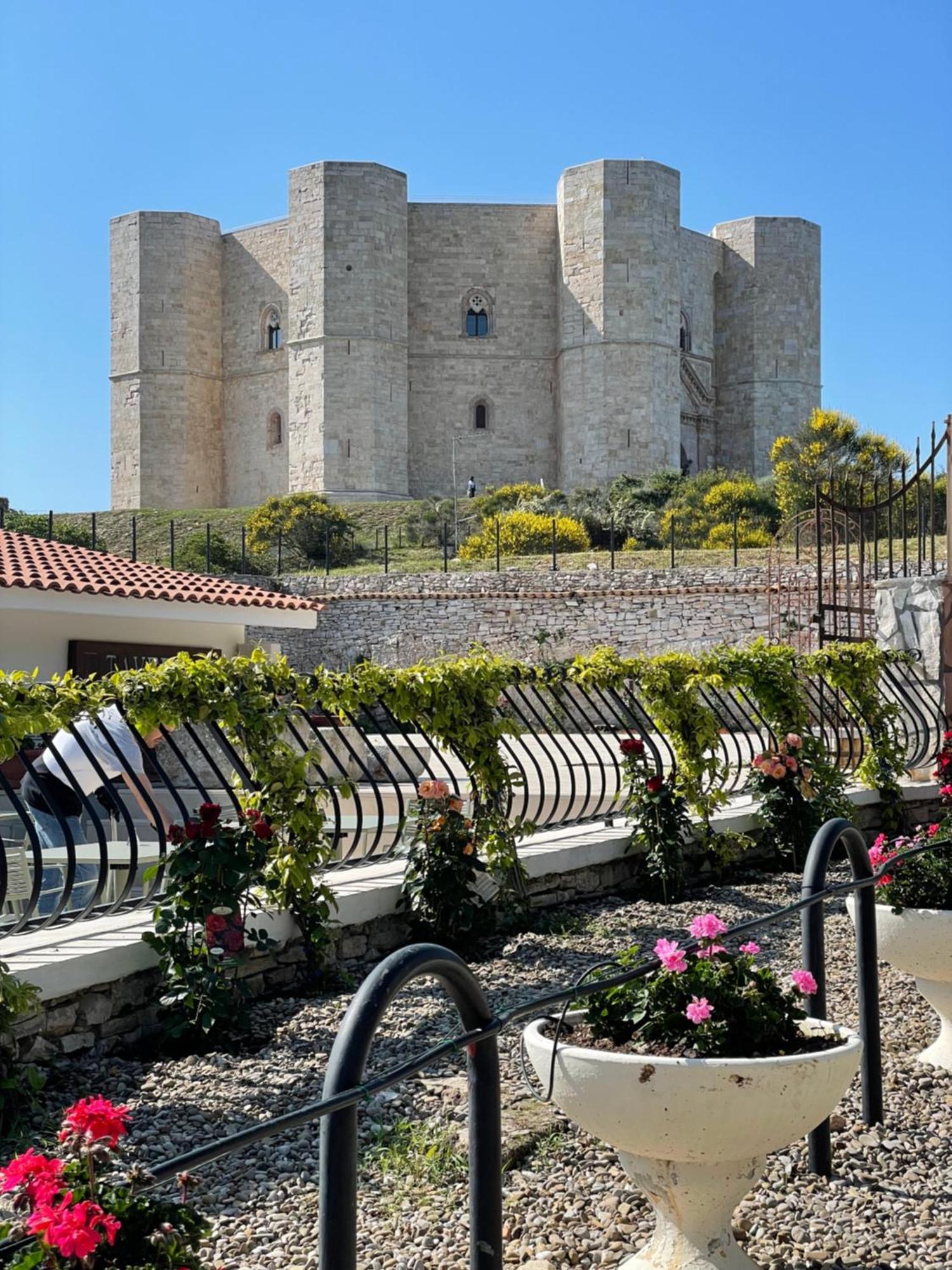 I Colori Della Puglia Rooms Trani Bagian luar foto