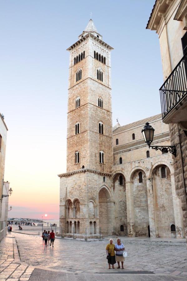 I Colori Della Puglia Rooms Trani Bagian luar foto